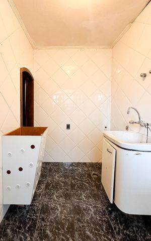 Casa para alugar com 300m², 4 quartos e 2 vagas Casa para alugar com 300m², 4 quartos e 2 vagasÁrea de Serviço