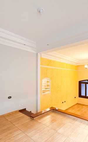 Casa para alugar com 300m², 4 quartos e 2 vagas