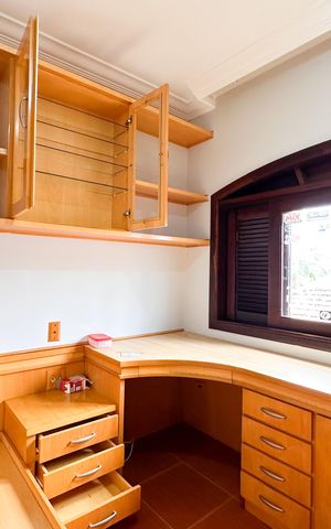 Casa para alugar com 300m², 4 quartos e 2 vagas Casa para alugar com 300m², 4 quartos e 2 vagasQuarto 3