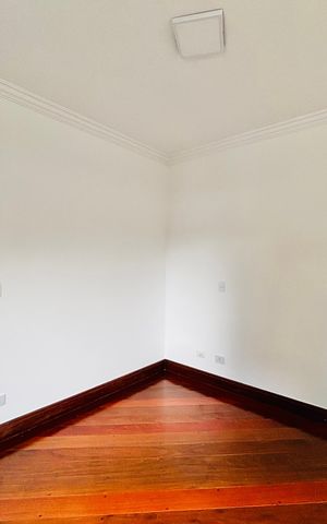 Casa de condomínio para alugar com 400m², 5 quartos e 5 vagasSuíte 2