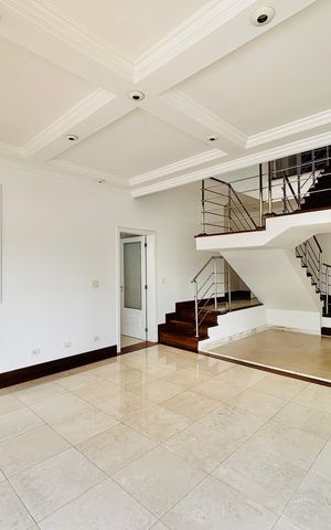 Casa de condomínio para alugar com 400m², 5 quartos e 5 vagasSala 