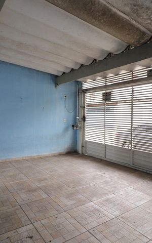 Casa para alugar com 94m², 2 quartos e 2 vagasGaragem