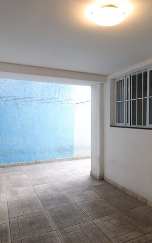 Casa para alugar com 94m², 2 quartos e 2 vagasQuintal