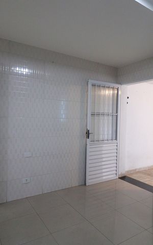 Casa para alugar com 94m², 2 quartos e 2 vagasCozinha