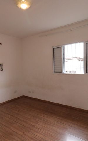 Casa para alugar com 94m², 2 quartos e 2 vagasQuarto 1