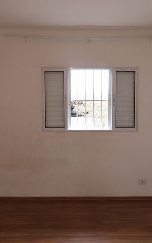 Casa para alugar com 94m², 2 quartos e 2 vagasQuarto 1