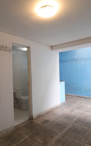 Casa para alugar com 94m², 2 quartos e 2 vagasQuintal
