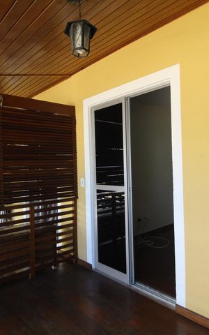 Casa de condomínio à venda com 120m², 3 quartos e 1 vagaQuarto 2 - Varanda