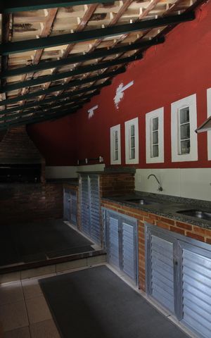 Casa de condomínio à venda com 120m², 3 quartos e 1 vagaÁrea Comum