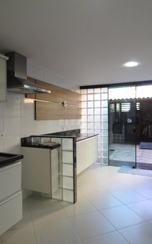 Casa de condomínio à venda com 120m², 3 quartos e 1 vagaCozinha