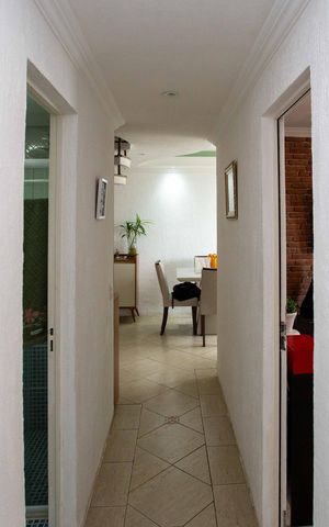 Apartamento à venda com 134m², 4 quartos e 2 vagasCorredor