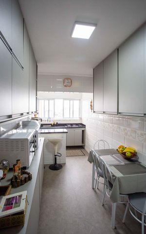 Apartamento à venda com 134m², 4 quartos e 2 vagasCozinha