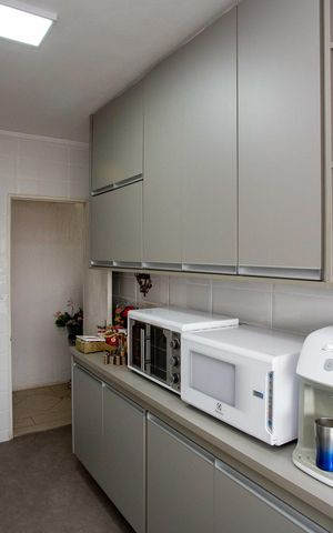 Apartamento à venda com 134m², 4 quartos e 2 vagasCozinha