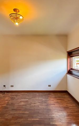 Casa para alugar com 300m², 3 quartos e 4 vagas
