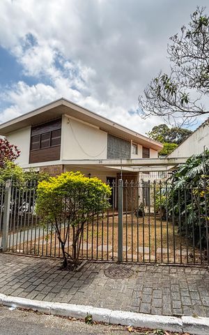 Casa para alugar com 300m², 3 quartos e 4 vagas
