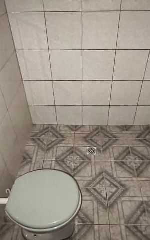 Casa à venda com 140m², 3 quartos e 1 vaga Casa à venda com 140m², 3 quartos e 1 vagaBanheiro 1