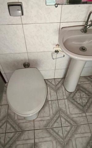 Casa à venda com 140m², 3 quartos e 1 vaga Casa à venda com 140m², 3 quartos e 1 vagaBanheiro 2