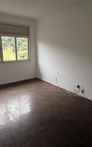 Apartamento para alugar com 74m², 2 quartos e 1 vagaSalas