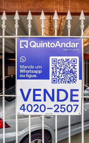 Casa à venda com 80m², 3 quartos e 2 vagas Casa à venda com 80m², 3 quartos e 2 vagasPlaca Instalada na Fachada