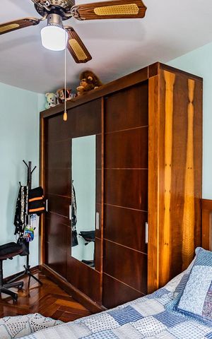 Casa à venda com 197m², 2 quartos e 5 vagas Casa à venda com 197m², 2 quartos e 5 vagasQuarto
