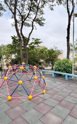 Apartamento à venda com 48m², 2 quartos e 1 vaga Apartamento à venda com 48m², 2 quartos e 1 vagaÁrea comum - Playground