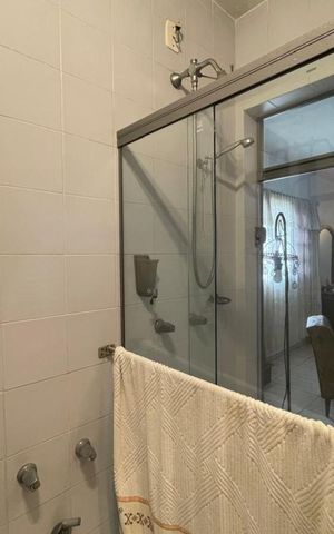 Casa à venda com 602m², 4 quartos e 2 vagas