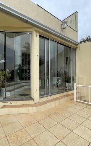 Casa à venda com 602m², 4 quartos e 2 vagas