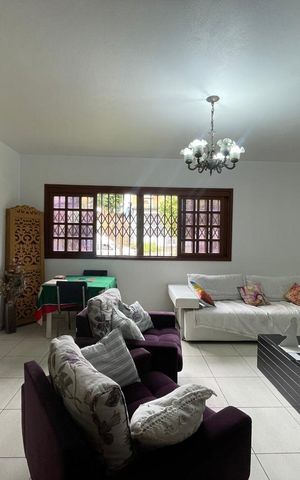 Casa à venda com 602m², 4 quartos e 2 vagas