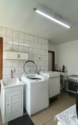Casa à venda com 602m², 4 quartos e 2 vagas