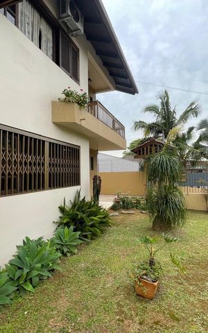 Casa à venda com 602m², 4 quartos e 2 vagas