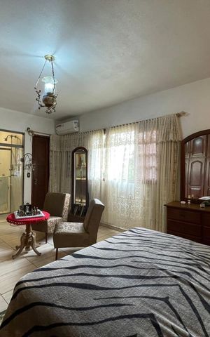 Casa à venda com 602m², 4 quartos e 2 vagas