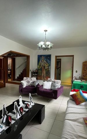 Casa à venda com 602m², 4 quartos e 2 vagas
