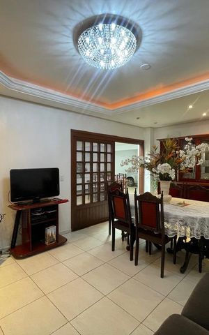 Casa à venda com 602m², 4 quartos e 2 vagas