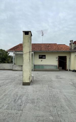 Casa à venda com 602m², 4 quartos e 2 vagas