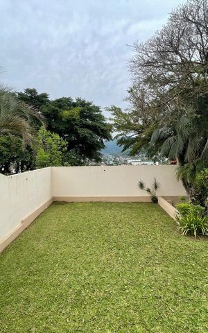 Casa à venda com 602m², 4 quartos e 2 vagas
