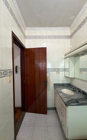 Apartamento à venda com 90m², 3 quartos e 2 vagas Apartamento à venda com 90m², 3 quartos e 2 vagasBanheiro Social