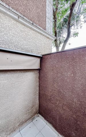Apartamento para alugar com 56m², 2 quartos e 1 vagaVaranda