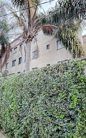 Apartamento para alugar com 56m², 2 quartos e 1 vagaFachada com Placa
