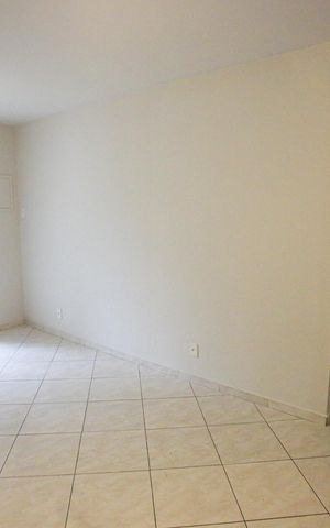 Apartamento para alugar com 65m², 2 quartos e 1 vagaSala