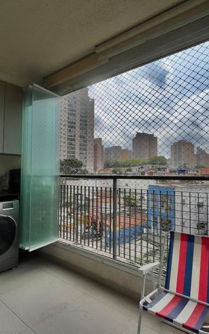 Apartamento à venda com 59m², 2 quartos e 1 vaga Apartamento à venda com 59m², 2 quartos e 1 vagaVaranda
