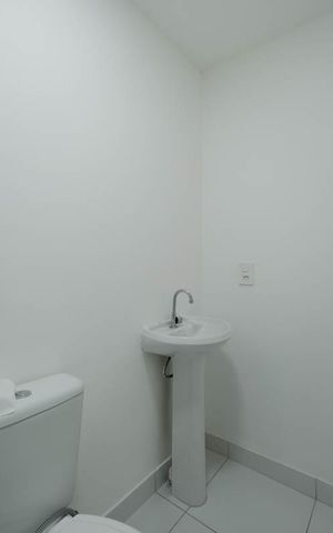 Apartamento para alugar com 34m², 2 quartos e sem vagaBanheiro
