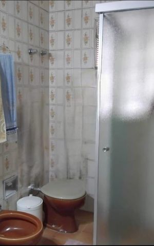 Casa para alugar com 350m², 4 quartos e 3 vagas Casa para alugar com 350m², 4 quartos e 3 vagasBanheiro