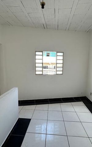 Casa para alugar com 110m², 2 quartos e sem vaga
