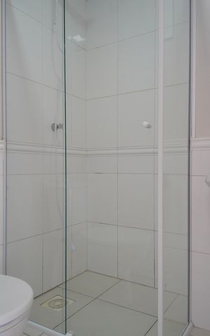 Casa de condomínio à venda com 61m², 2 quartos e 1 vagaBanheiro