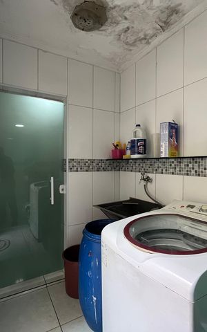 Casa à venda com 180m², 3 quartos e 1 vaga Casa à venda com 180m², 3 quartos e 1 vagaÁrea de Serviço