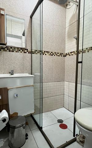 Casa à venda com 180m², 3 quartos e 1 vaga Casa à venda com 180m², 3 quartos e 1 vagaBanheiro 2