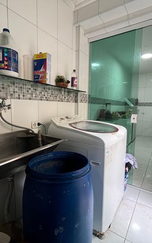 Casa à venda com 180m², 3 quartos e 1 vaga Casa à venda com 180m², 3 quartos e 1 vagaÁrea de Serviço