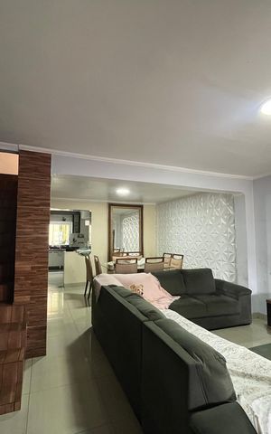 Casa à venda com 180m², 3 quartos e 1 vaga Casa à venda com 180m², 3 quartos e 1 vagaSala