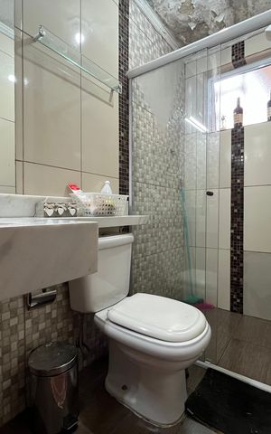 Casa à venda com 180m², 3 quartos e 1 vaga Casa à venda com 180m², 3 quartos e 1 vagaBanheiro 1