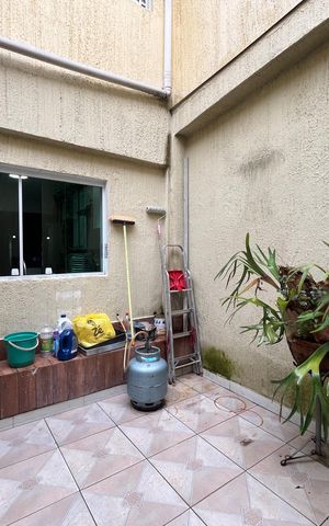 Casa à venda com 180m², 3 quartos e 1 vaga Casa à venda com 180m², 3 quartos e 1 vagaQuintal